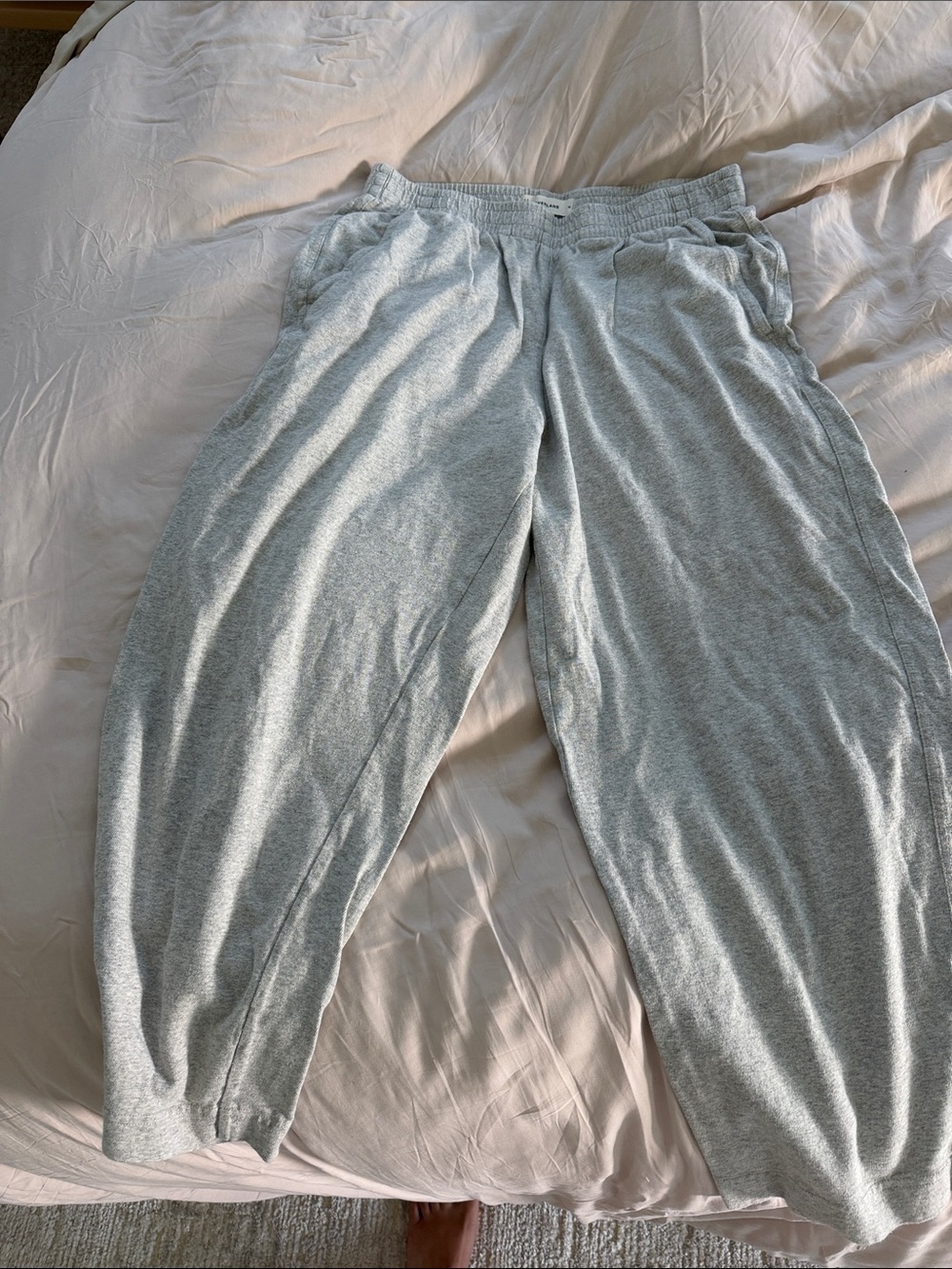 Everlane Heather Gray Relaxed Elastic-Waist Joggers